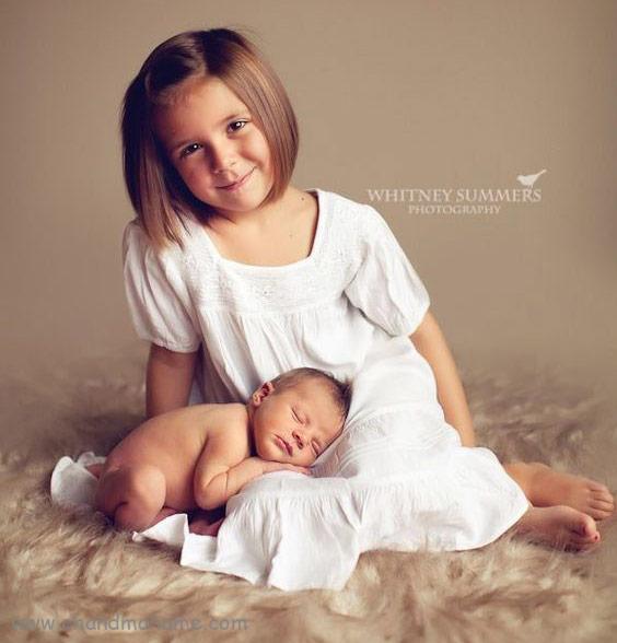 عکاسی از نوزاد در منزل با خواهر و برادر ژشت احساسی - چندماهمه