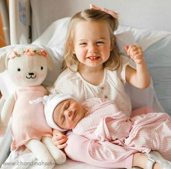 عکاسی از نوزاد در منزل با خواهر و برادر ژشت احساسی - چندماهمه