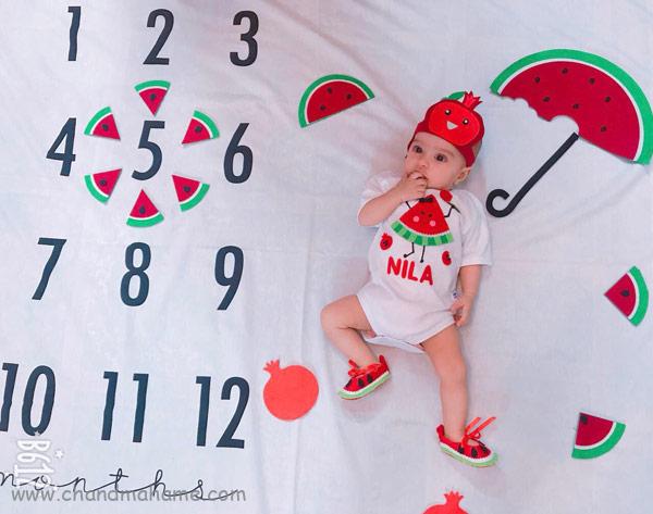 ایده عکاسی از نوزاد در خانه با تم یلدا 