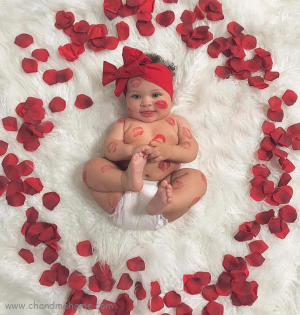 ایده تزیین عکس ولنتاین نوزاد با برگ گل - چندماهمه