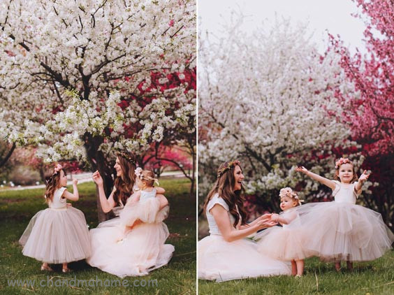 ژست عکس مادر و کودک در فضای باز و بهار - چندماهمه