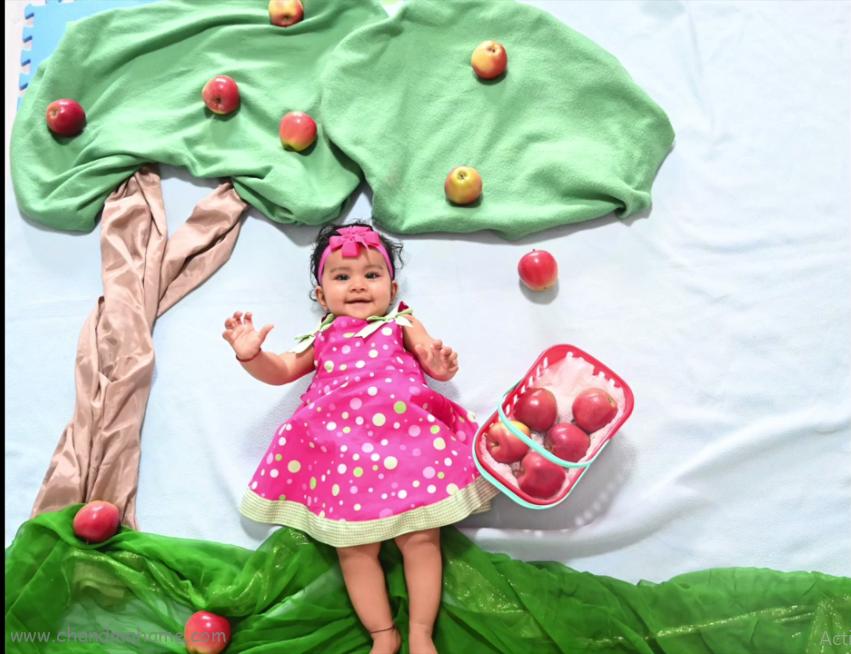 عکس نوزاد با میوه