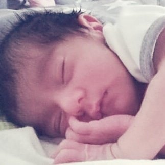 یک ماهگی نوزاد گیسو ملکی