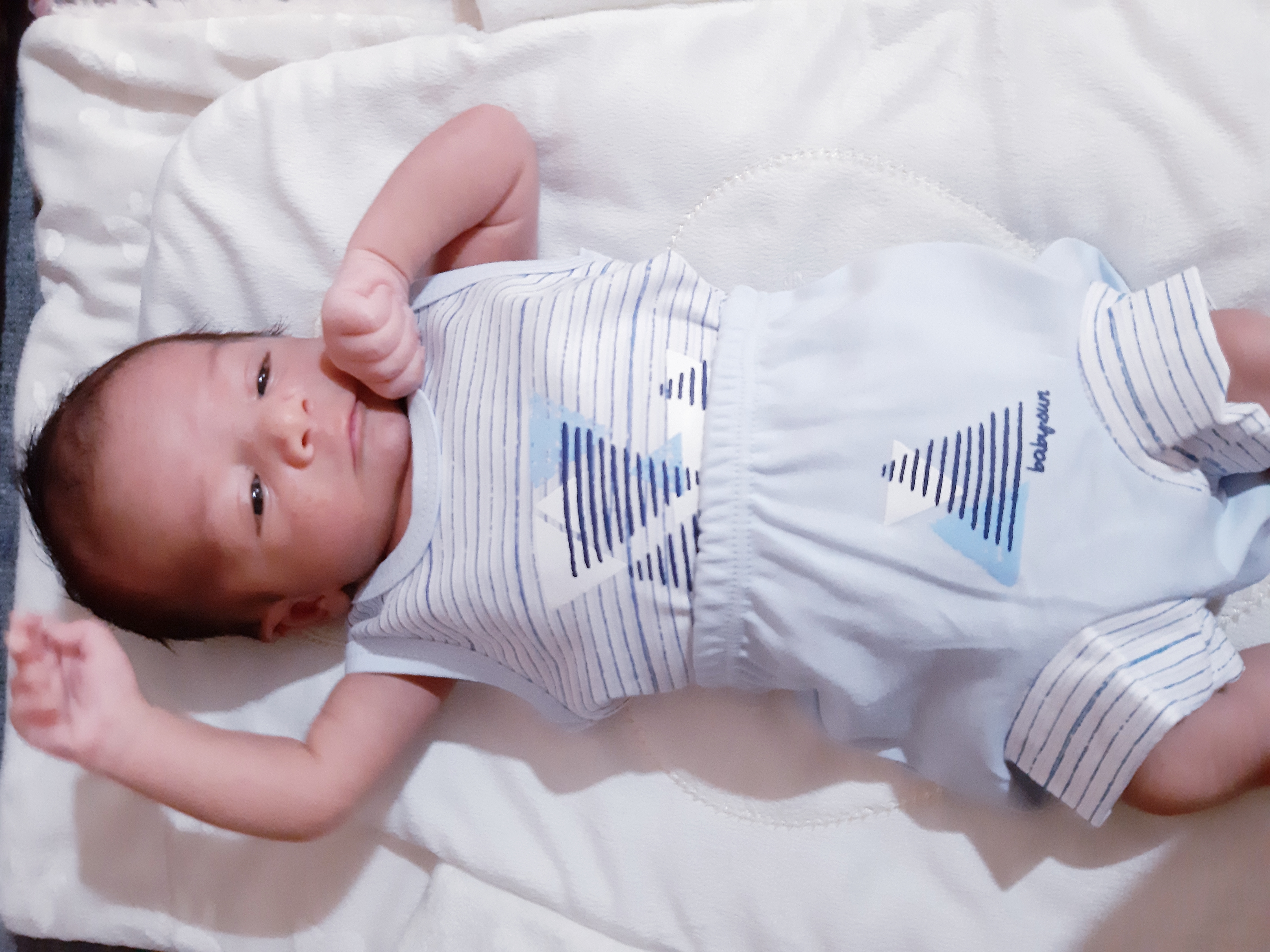 یک ماهگی نوزاد سامیارخلیل زاده