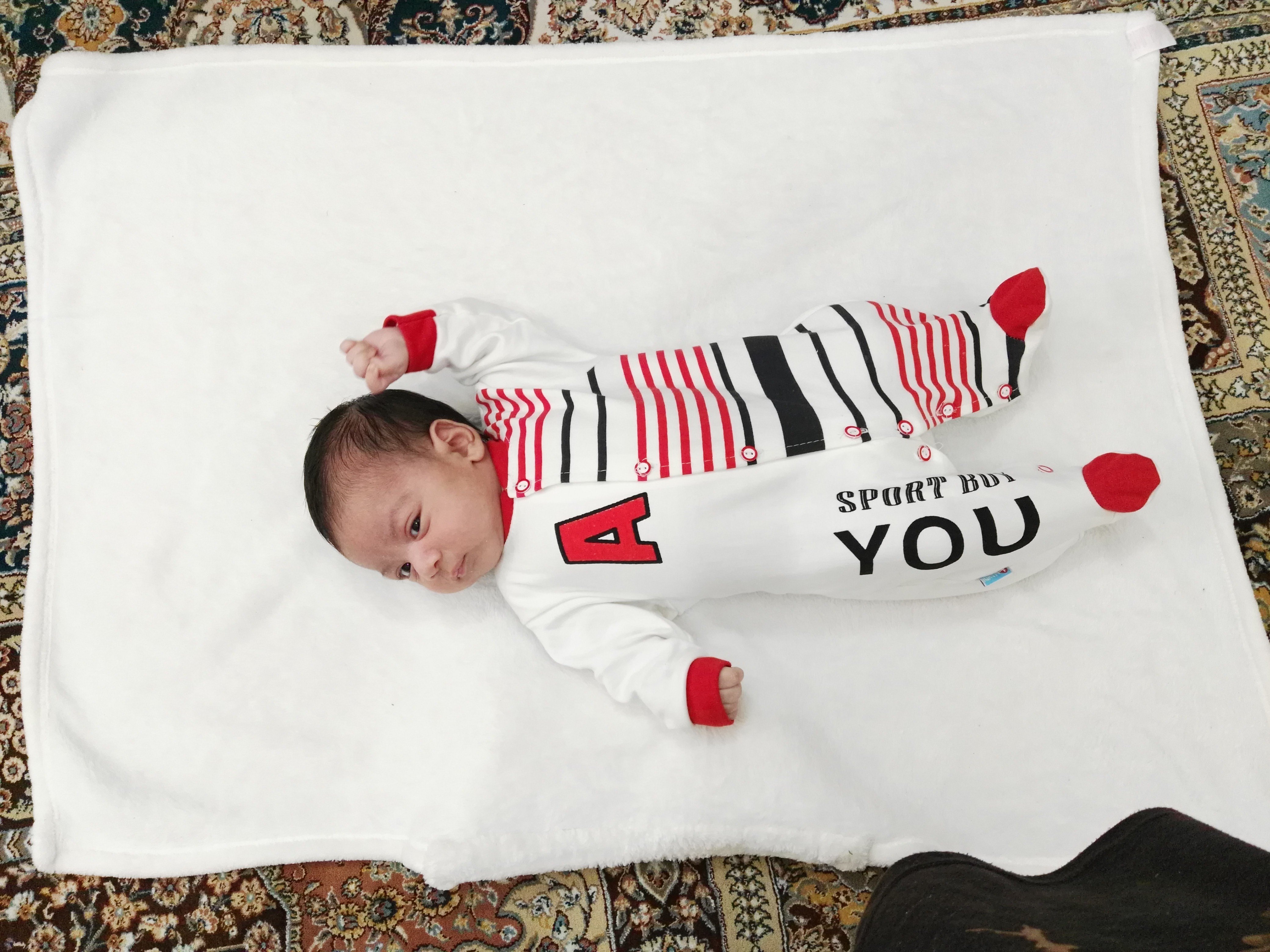 یک ماهگی نوزاد هیراد بهوندی