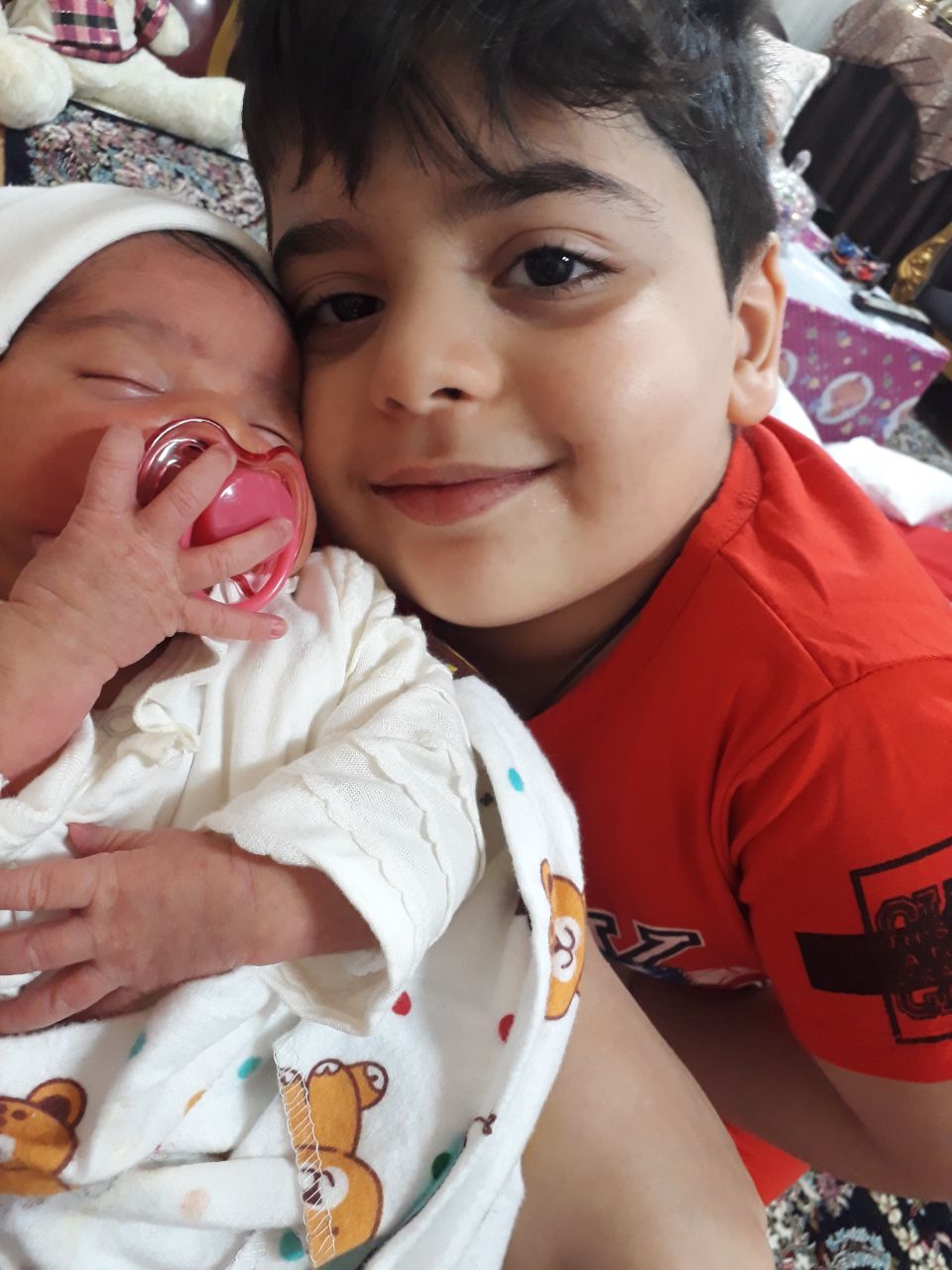 یک ماهگی نوزاد ملودی محمد زاده