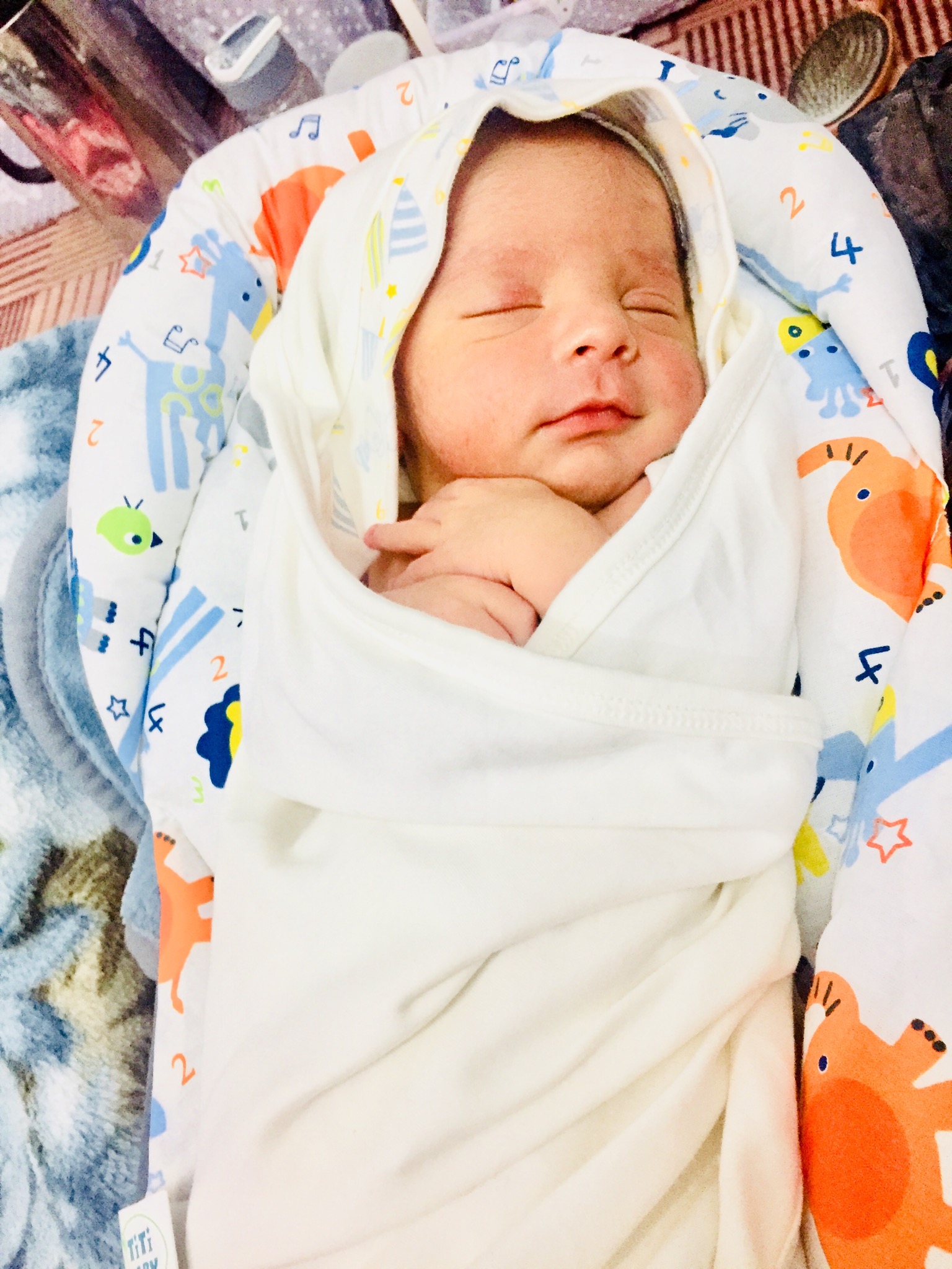 یک ماهگی نوزاد محمد اروين شيهكي تاش