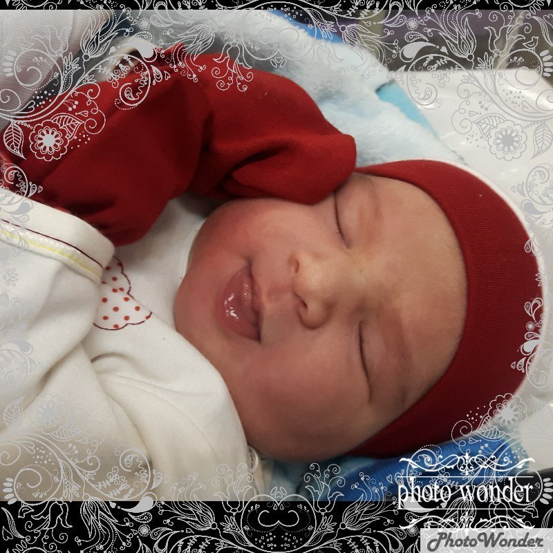 متولد شدن نوزاد مهرسام منصورنژاد