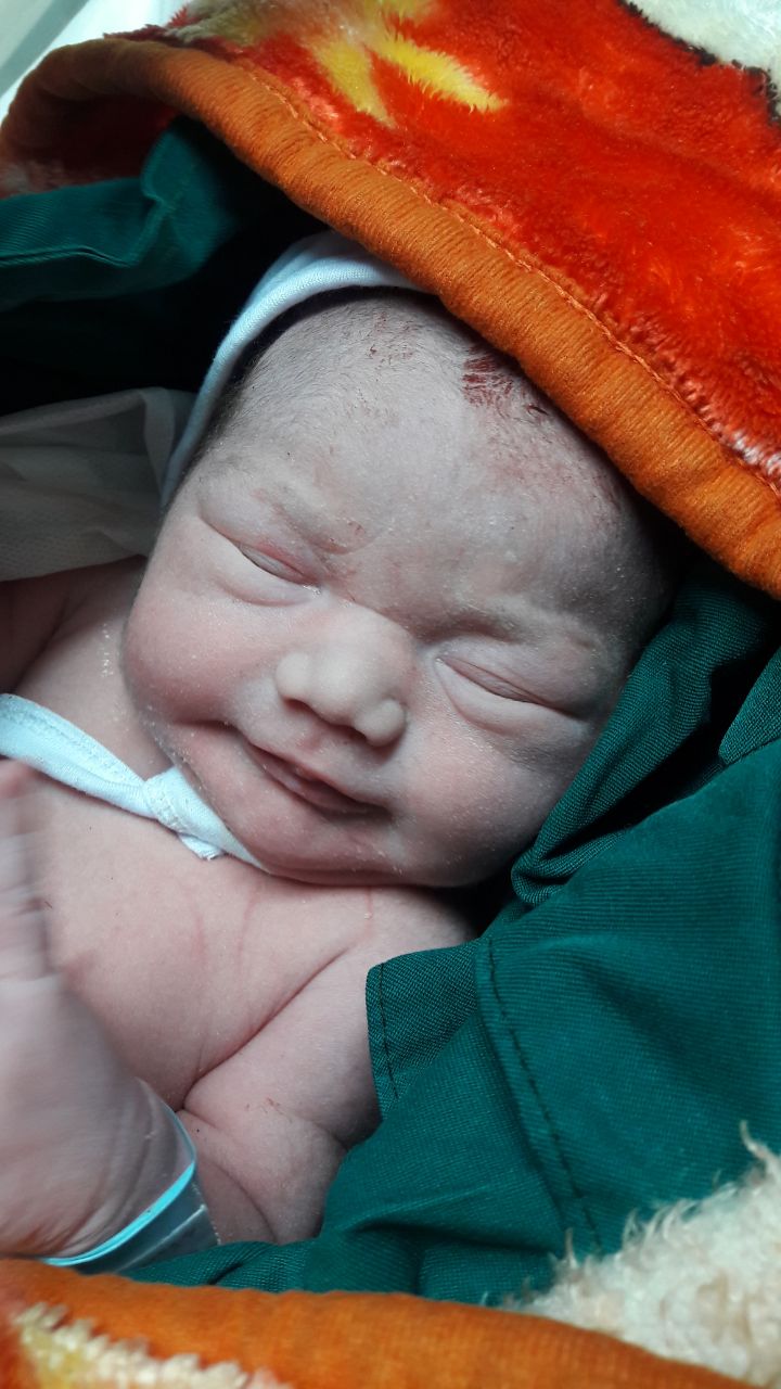 متولد شدن نوزاد علیسان عباسی