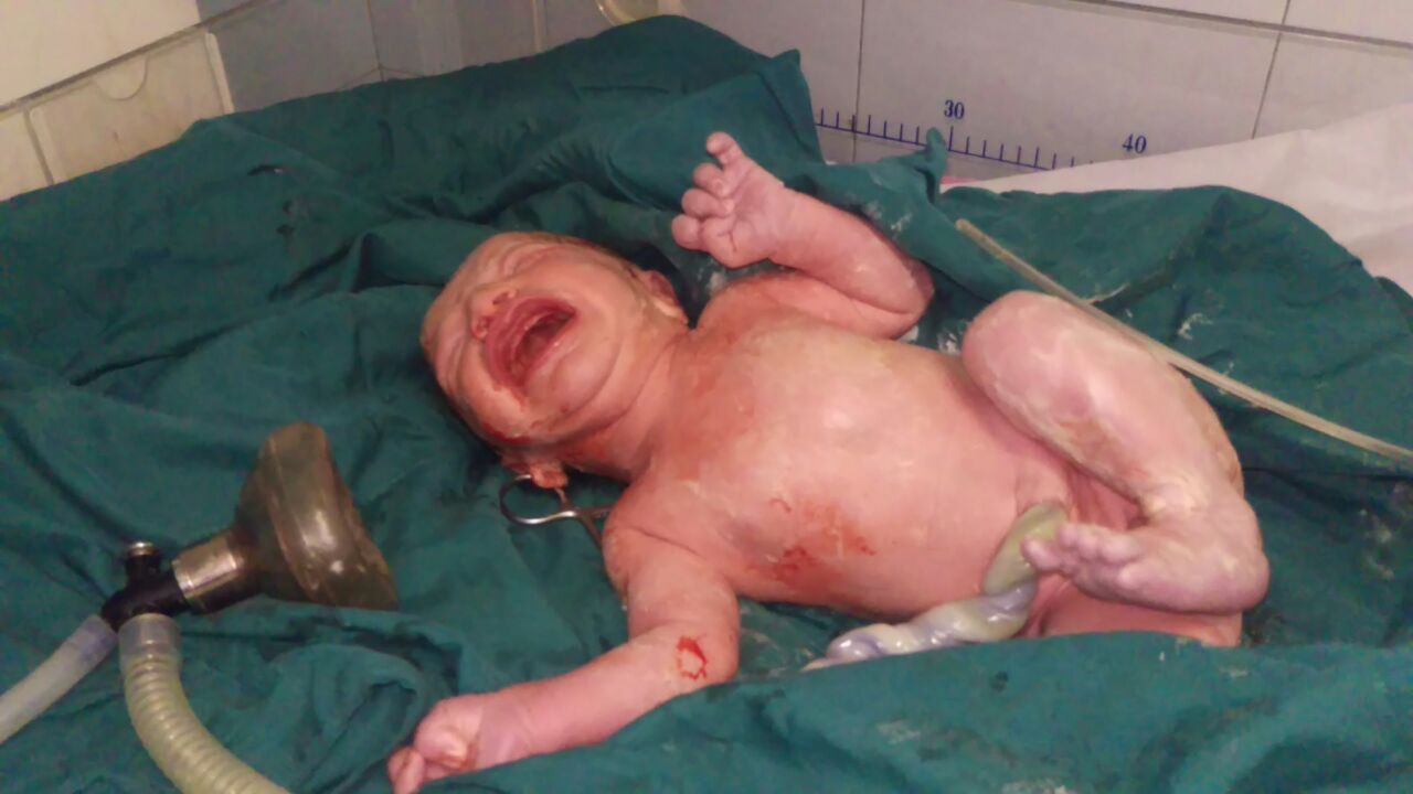 متولد شدن نوزاد مهرسام ميري