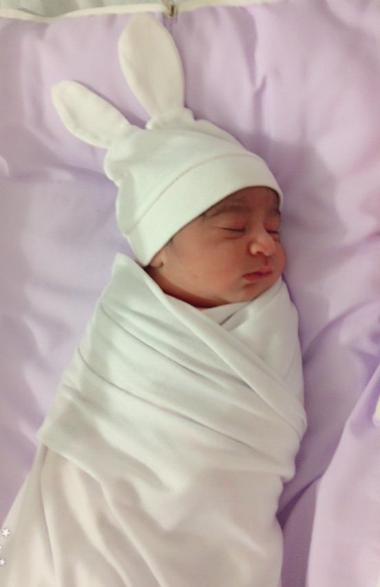 متولد شدن نوزاد لناعليزاده