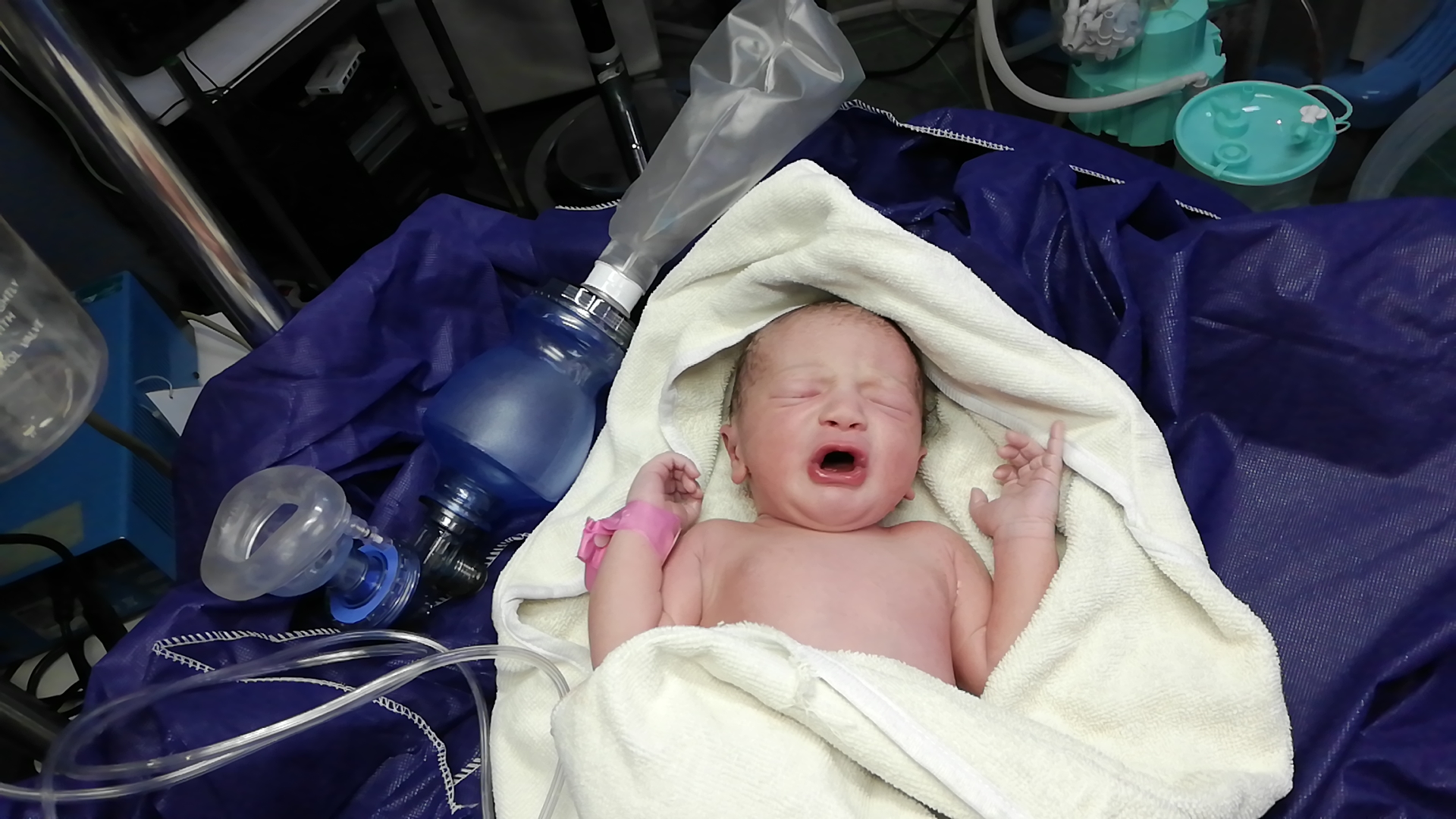 متولد شدن نوزاد ویونا آطاهریان