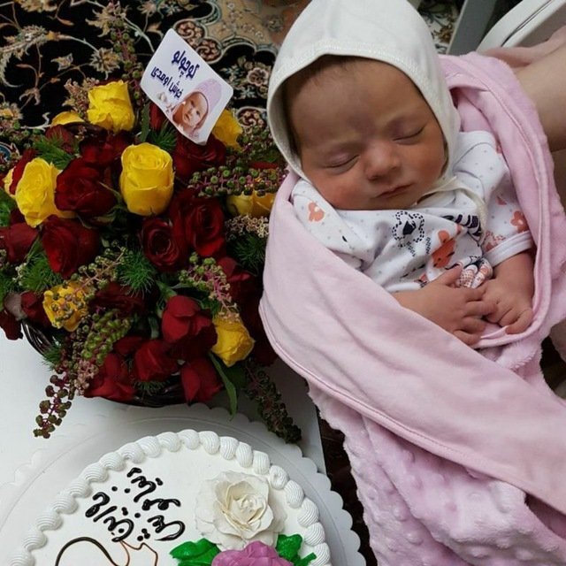 متولد شدن نوزاد مهرسا طاهری