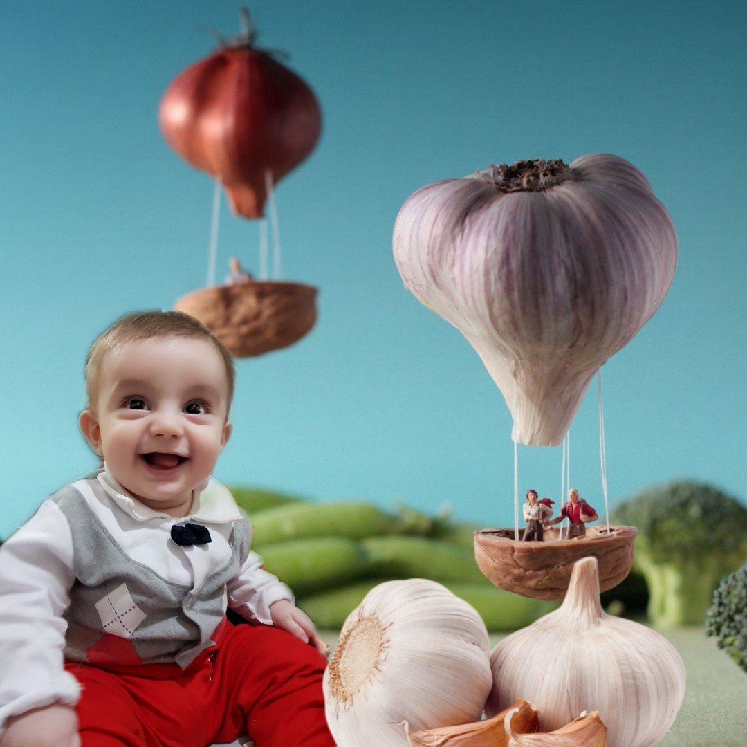 اولین نشستن نوزاد آراد تقی زاده