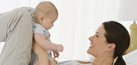 تصویر رشد نوزاد در 9 ماه و 3 هفتگی : درک زبان