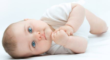 تصویر رشد نوزاد در 6 هفتگی : آغاز ابراز وجود نوزاد