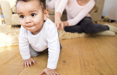 تصویر رشد نوزاد در  11 ماه و 2 هفتگی : خدافظی کردن سخت است