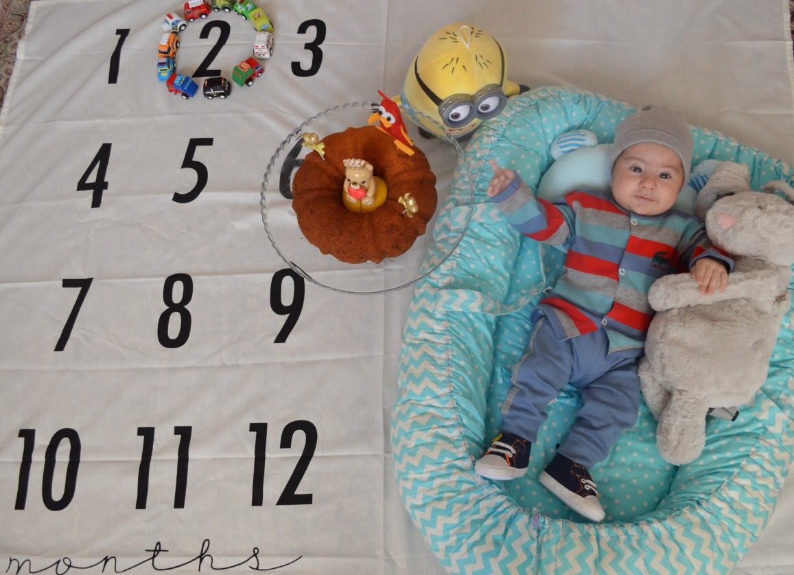 پارچه ماهگرد نوزاد طرح کلاسیک هیراد پورعسگری