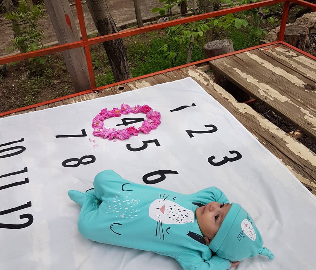 پارچه ماهگرد نوزاد طرح کلاسیک هیراد پورعسگری