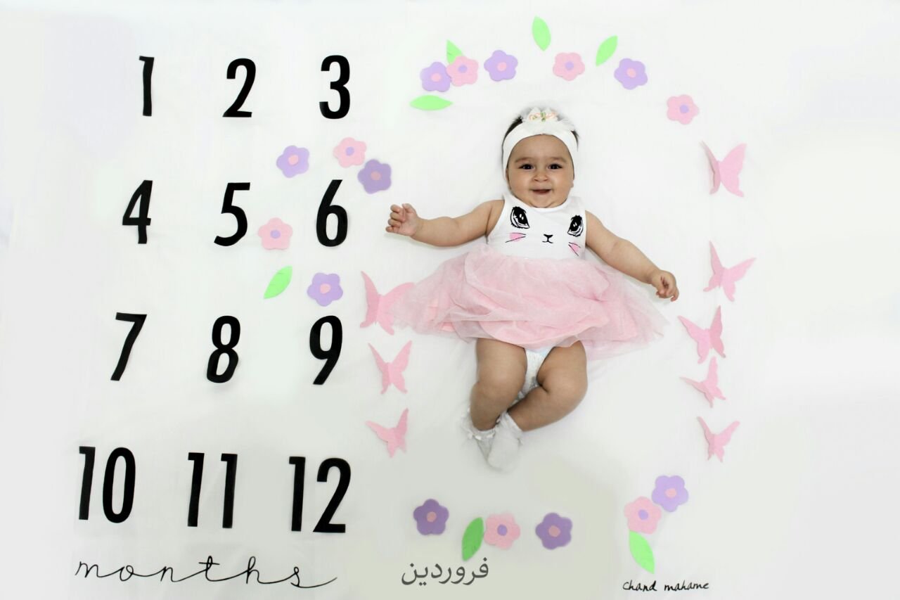پارچه ماهگرد نوزاد طرح کلاسیک هیراد پورعسگری