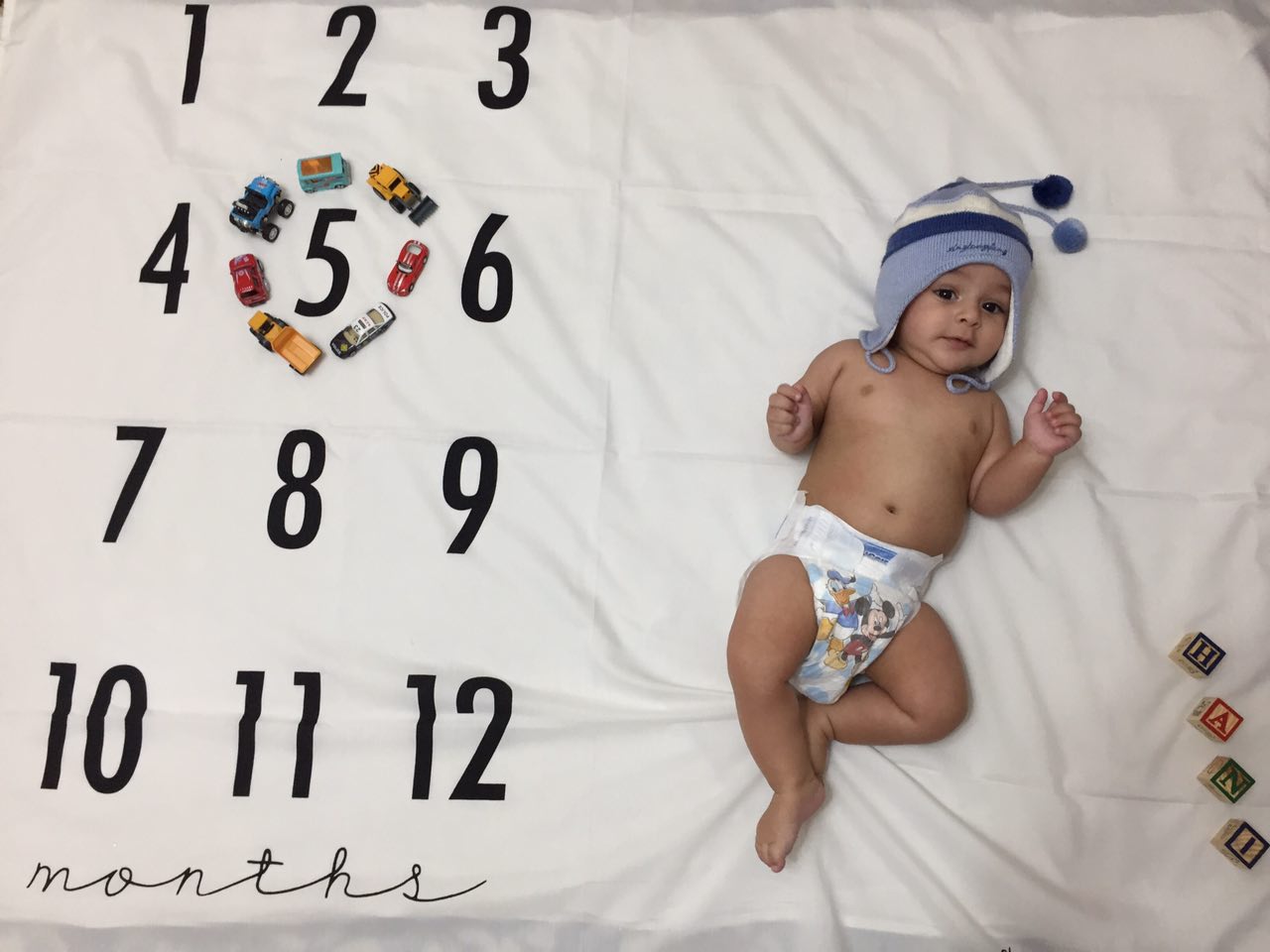 پارچه ماهگرد نوزاد طرح کلاسیک هیراد پورعسگری