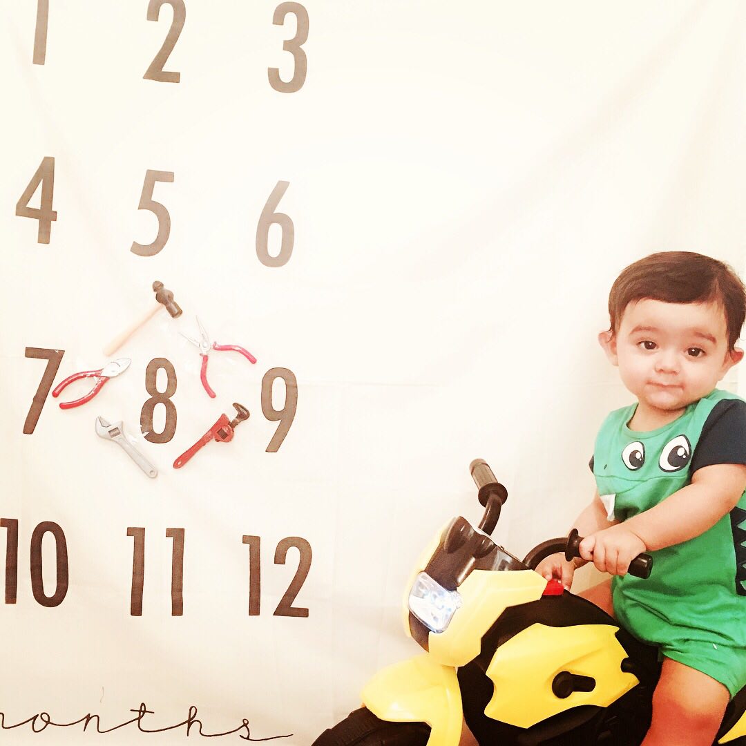 پارچه ماهگرد نوزاد طرح کلاسیک هیراد پورعسگری