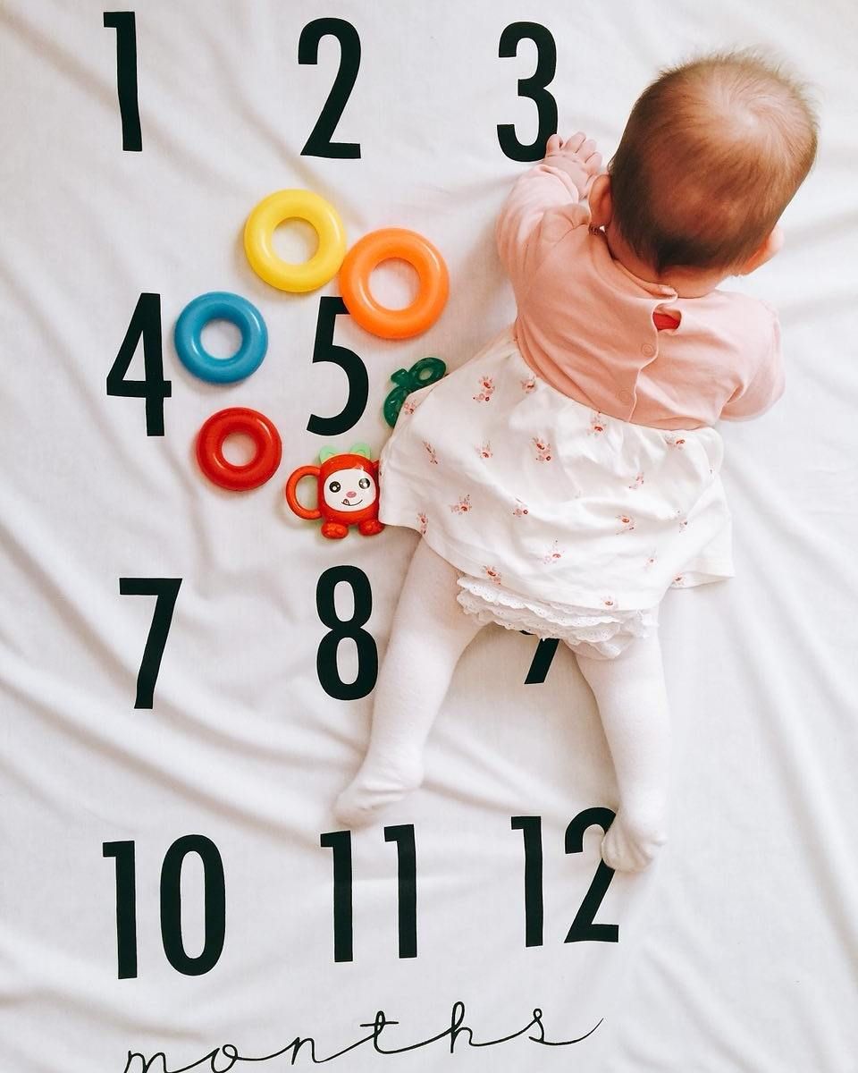 پارچه ماهگرد نوزاد طرح کلاسیک هیراد پورعسگری