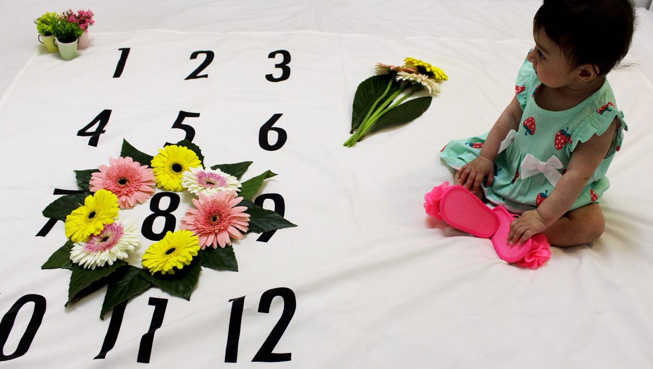 پارچه ماهگرد نوزاد طرح کلاسیک هیراد پورعسگری