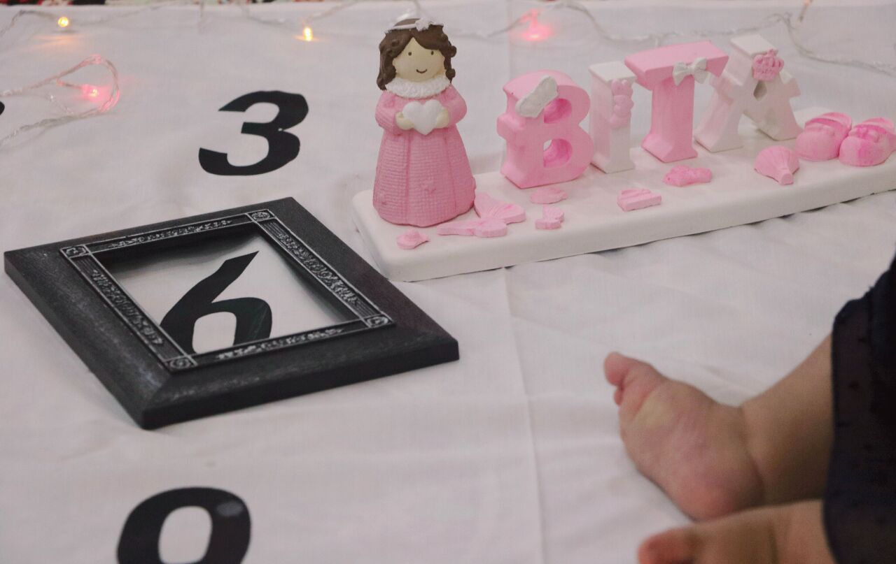 پارچه ماهگرد نوزاد طرح کلاسیک هیراد پورعسگری