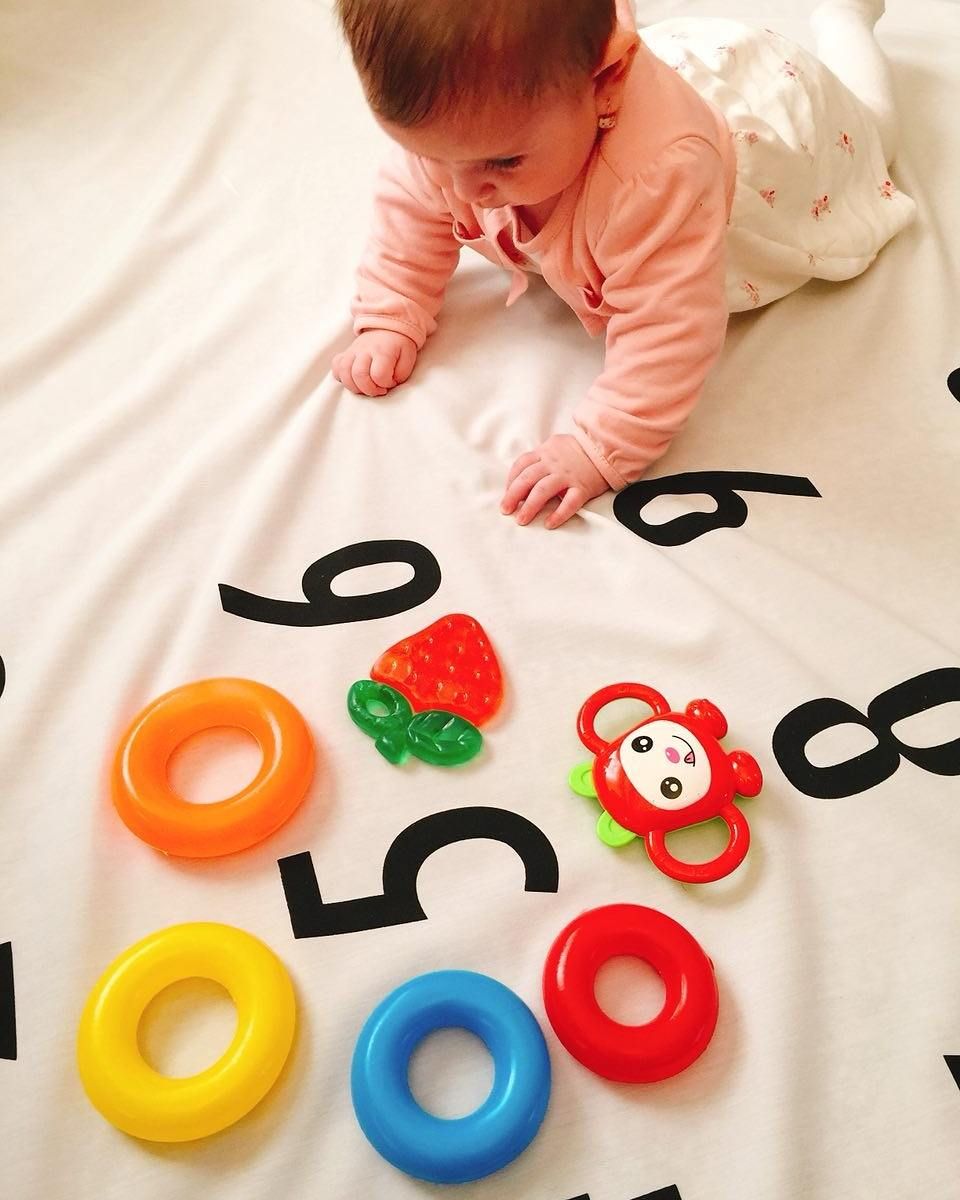 پارچه ماهگرد نوزاد طرح کلاسیک هیراد پورعسگری