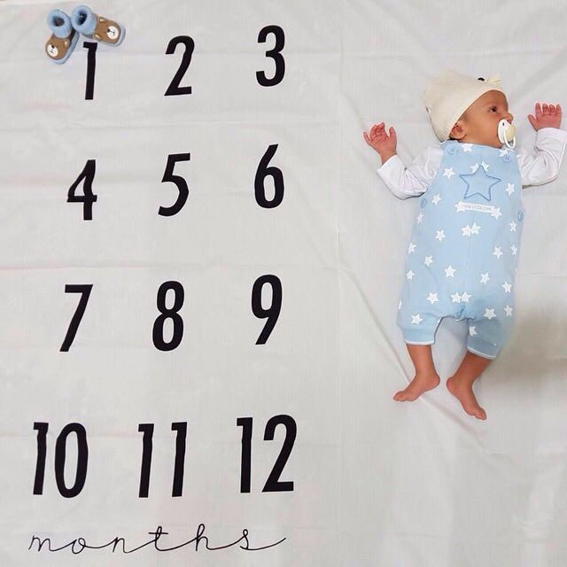 پارچه ماهگرد نوزاد طرح کلاسیک هیراد پورعسگری