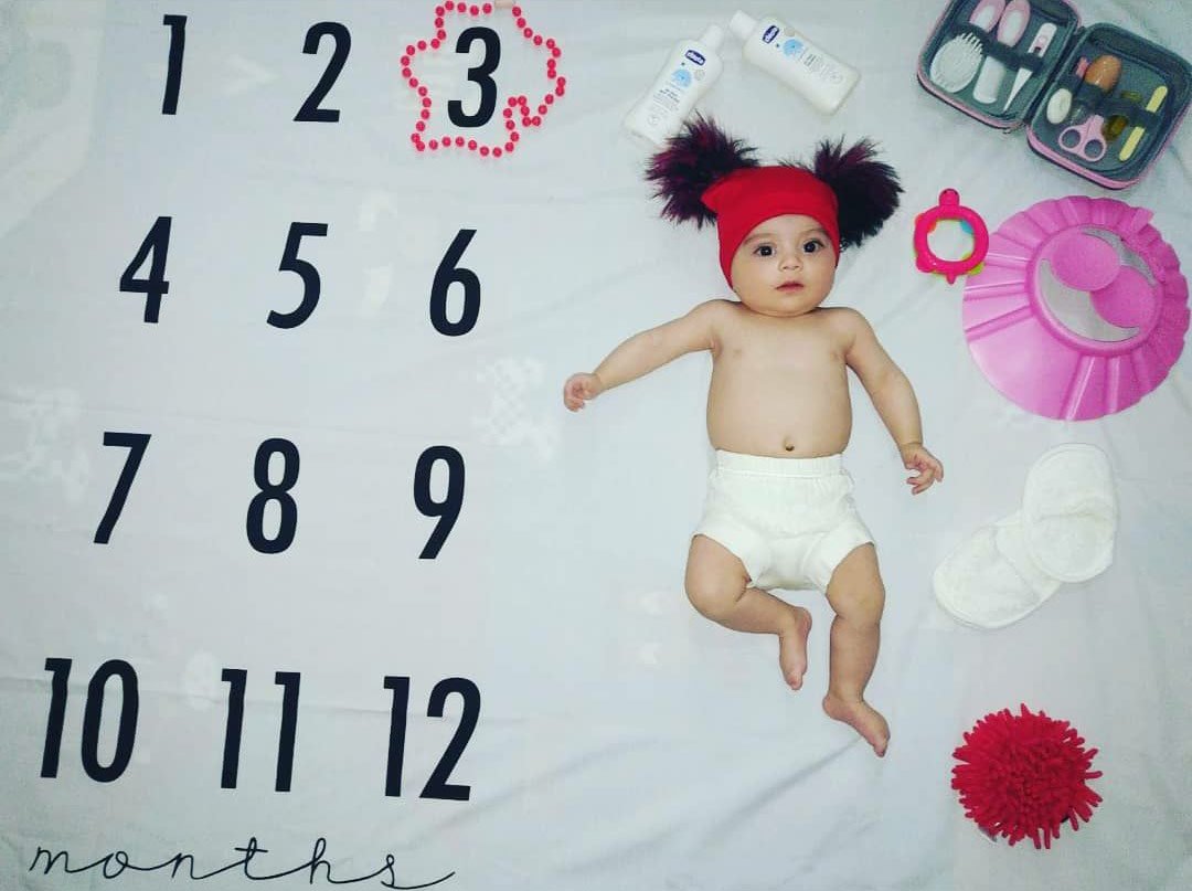 پارچه ماهگرد نوزاد طرح کلاسیک هیراد پورعسگری