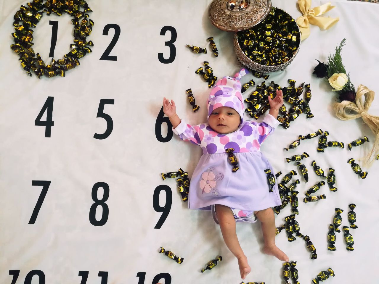 یک ماهگی نوزاد هیراد پورعسگری