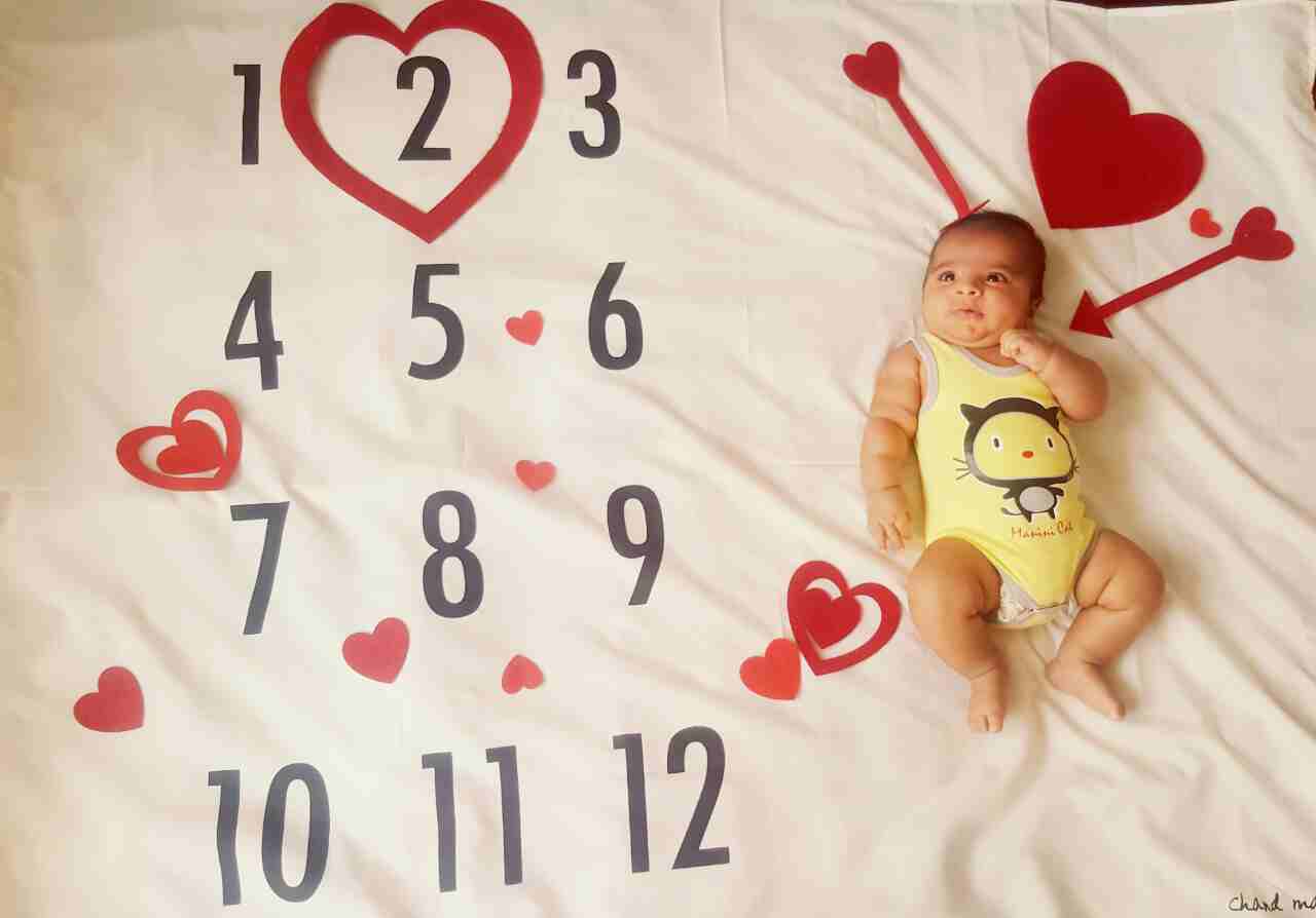 پارچه ماهگرد نوزاد طرح کلاسیک هیراد پورعسگری