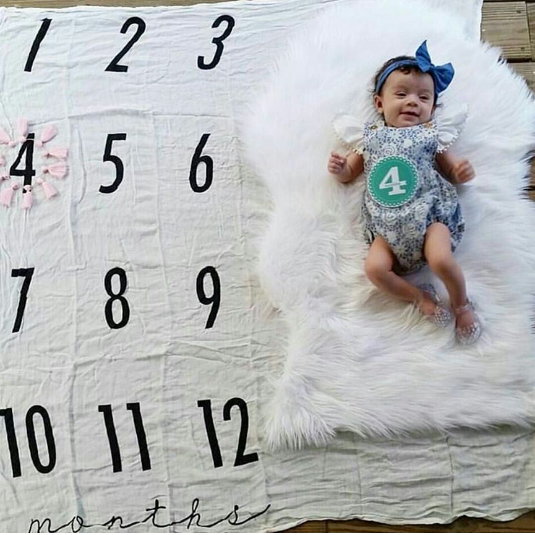 پارچه ماهگرد نوزاد طرح کلاسیک هیراد پورعسگری