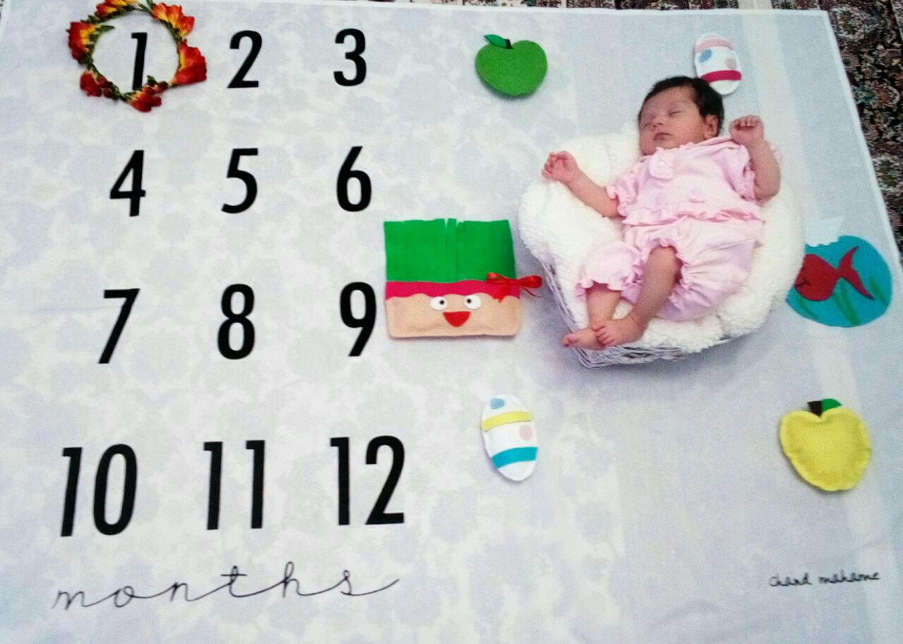 پارچه ماهگرد نوزاد طرح کلاسیک هیراد پورعسگری