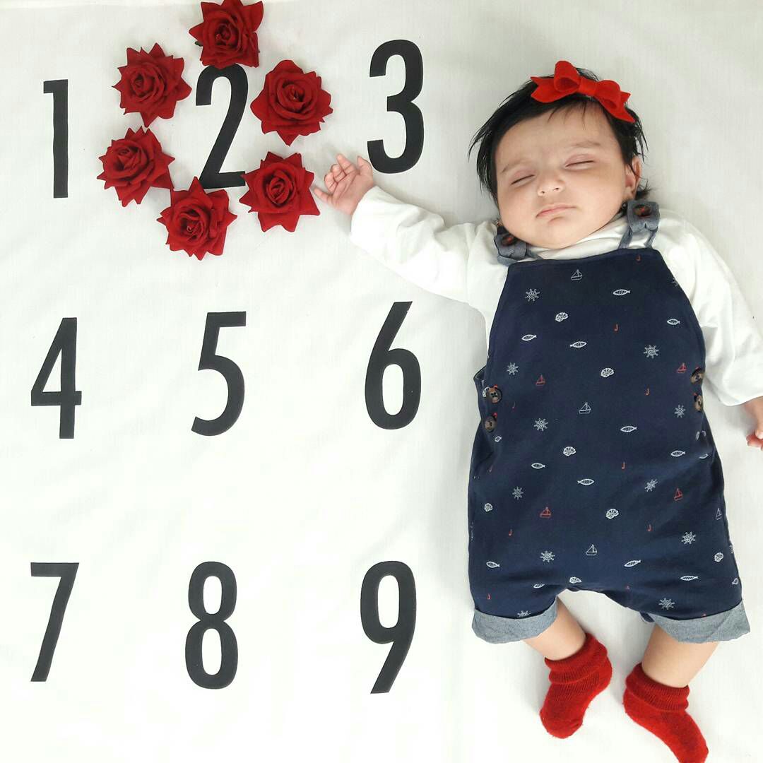 پارچه ماهگرد نوزاد طرح کلاسیک هیراد پورعسگری