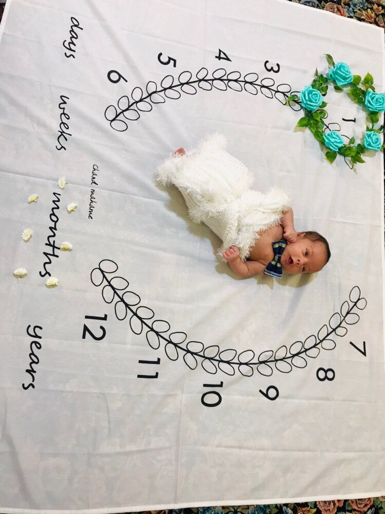 یک ماهگی نوزاد هیراد پورعسگری