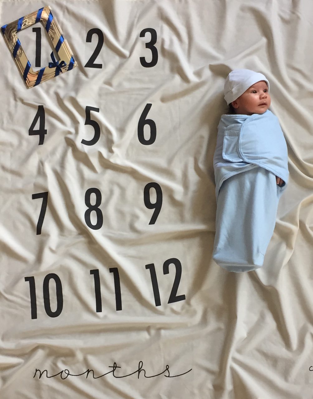 پارچه ماهگرد نوزاد طرح کلاسیک هیراد پورعسگری