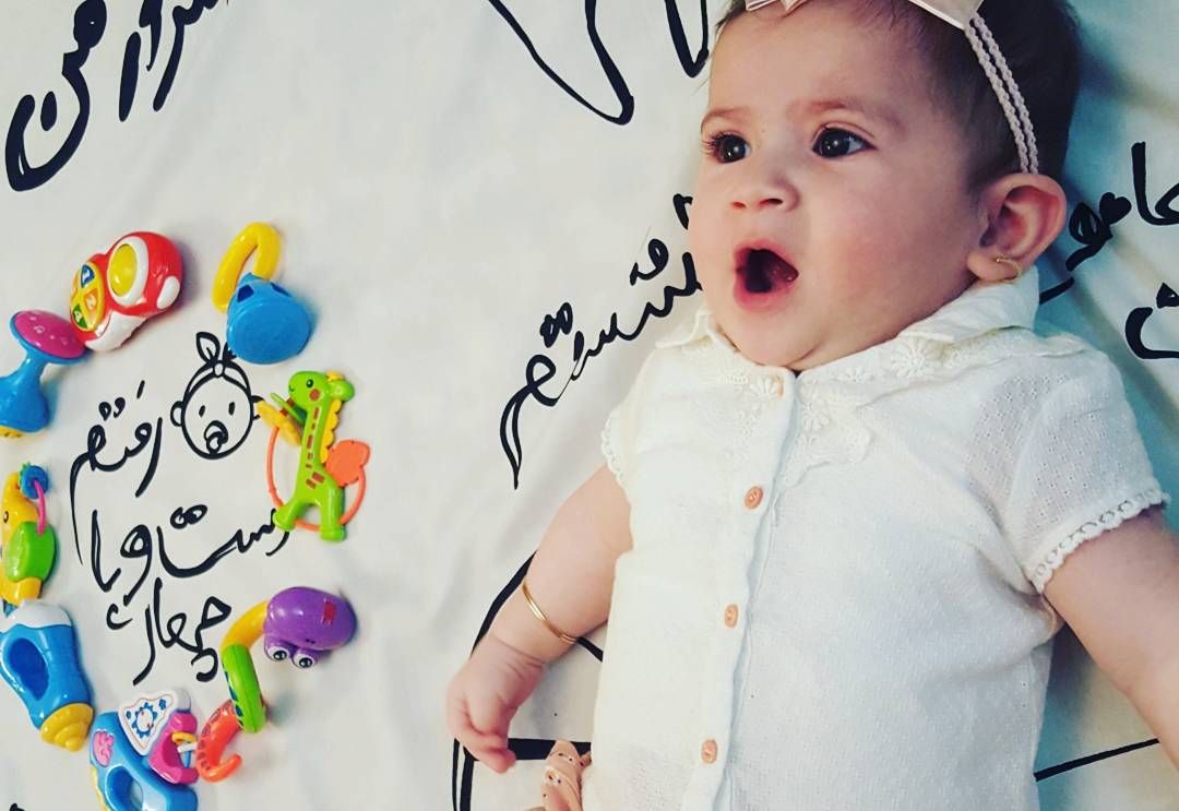 چهار‌دست و پا رفتن نوزاد هیراد پورعسگری