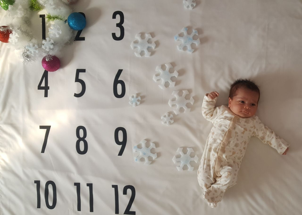 پارچه ماهگرد نوزاد طرح کلاسیک هیراد پورعسگری