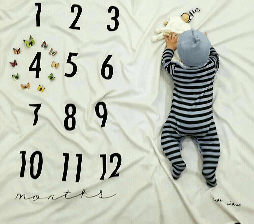 پارچه ماهگرد نوزاد طرح کلاسیک هیراد پورعسگری