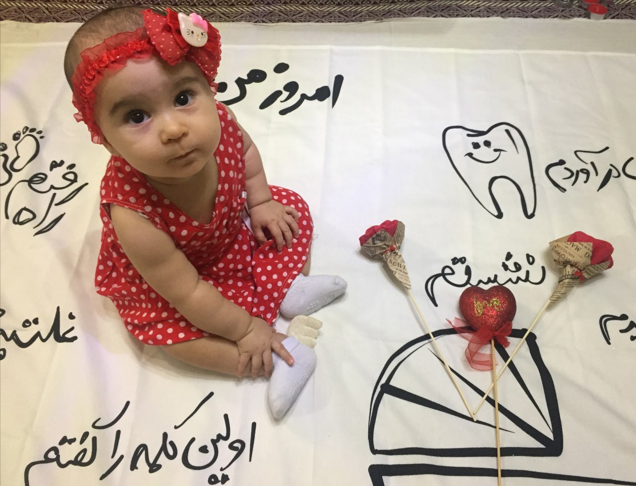 اولین نشستن نوزاد هیراد پورعسگری