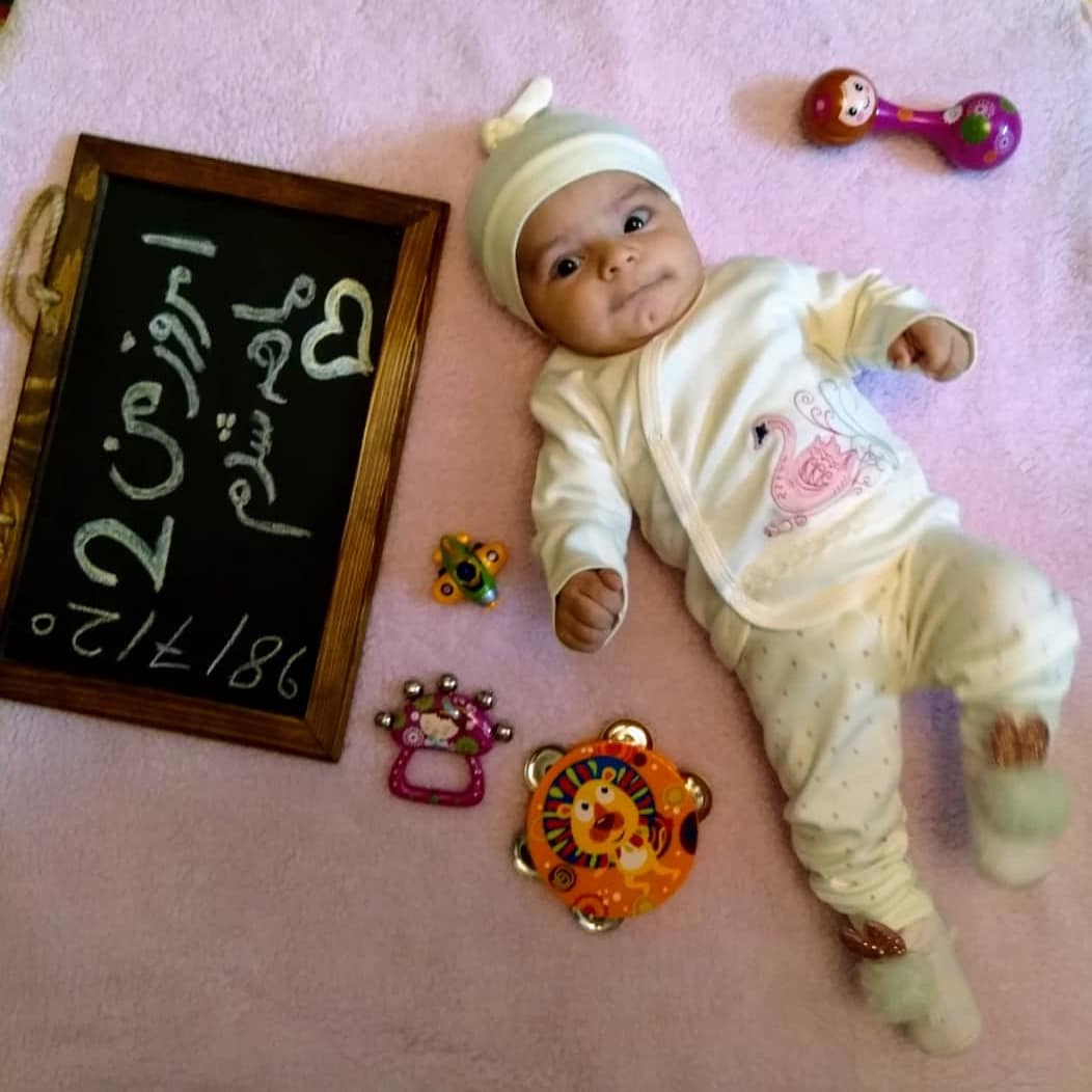 یک ماهگی نوزاد درسا  ریحانی