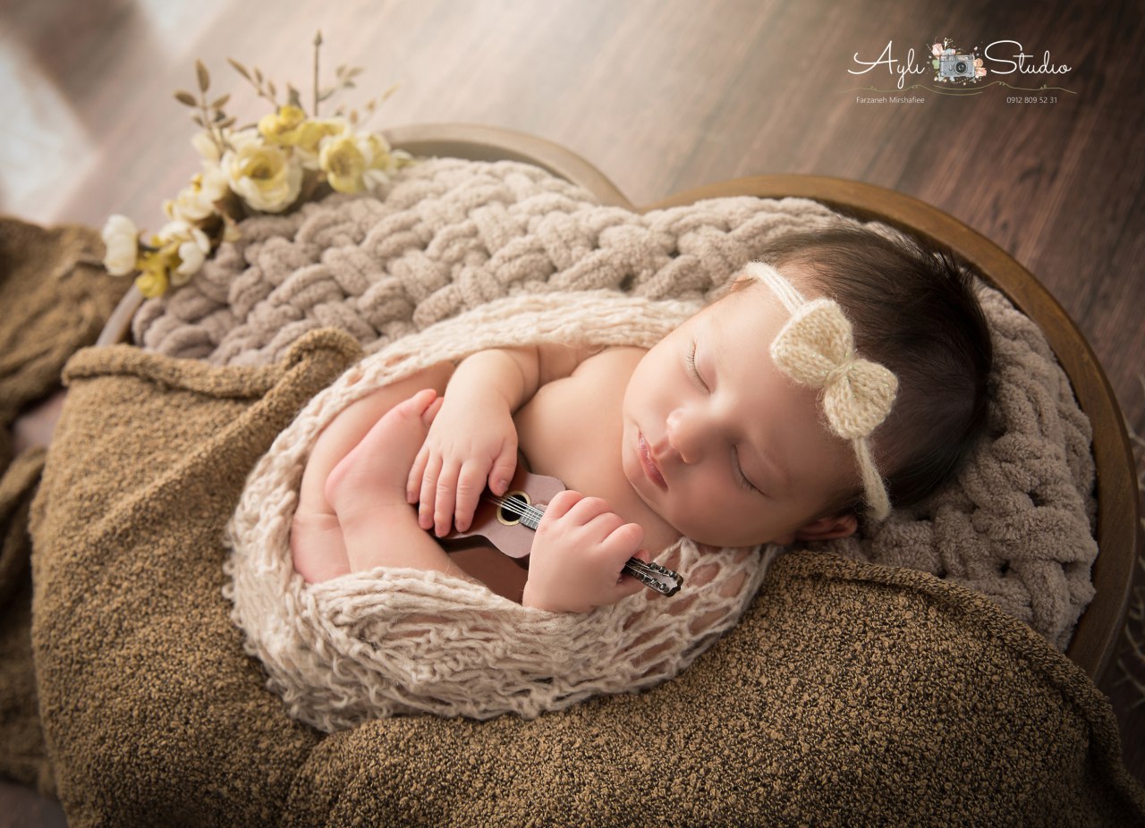 یک ماهگی نوزاد نیکا نوران