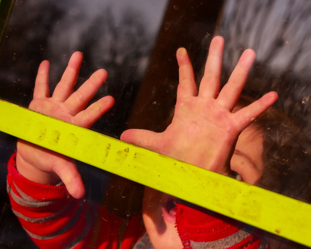 تم عکس زمستانی نوزاد گلشا معرفت