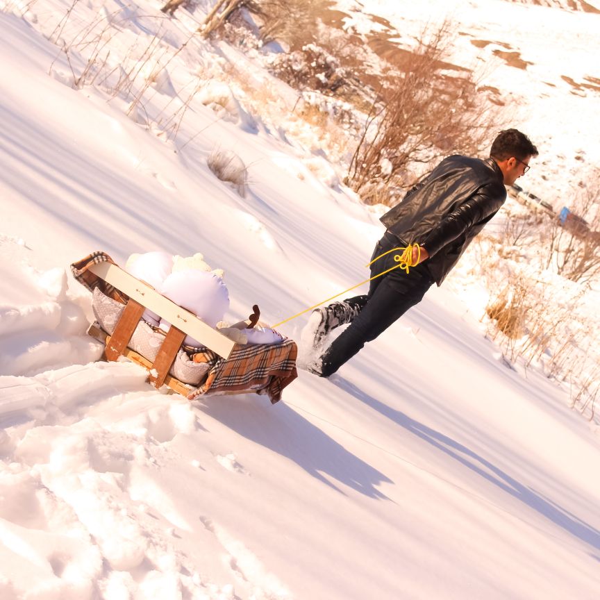 تم عکس زمستانی نوزاد گلشا معرفت