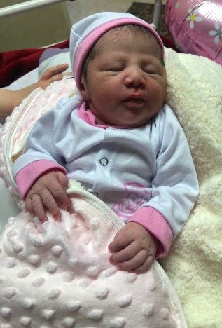 متولد شدن نوزاد آلا عسکریان