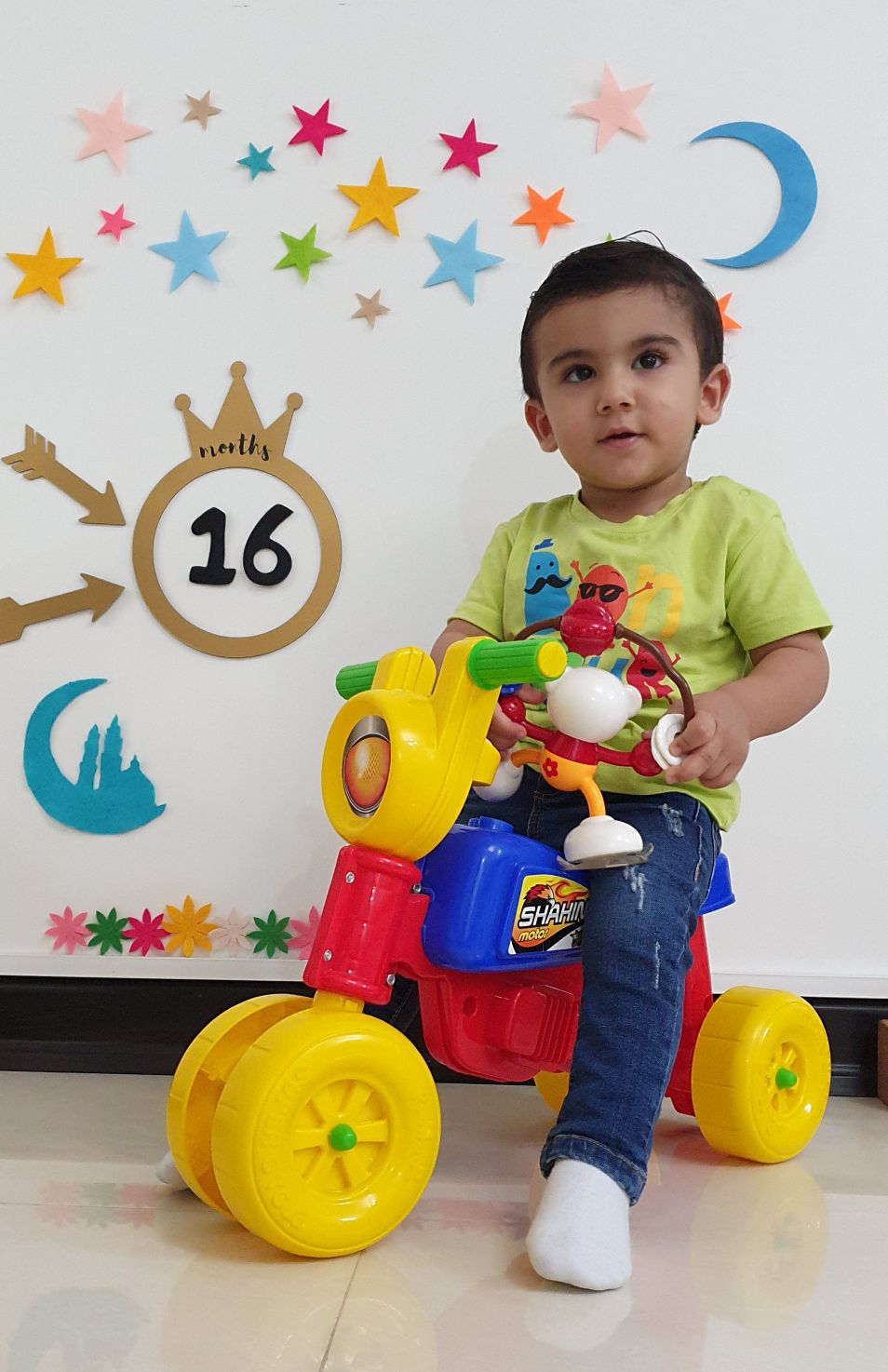 شانزده ماهگی کودک رادین و آیلین اسکندرزاده