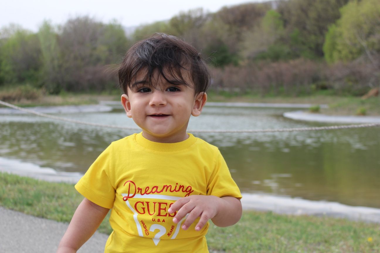 پانزده ماهگی کودک رادین و آیلین اسکندرزاده